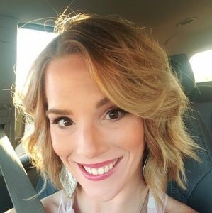 Meet your Posher, Christena